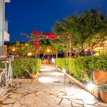 Armeno Hotel 3*